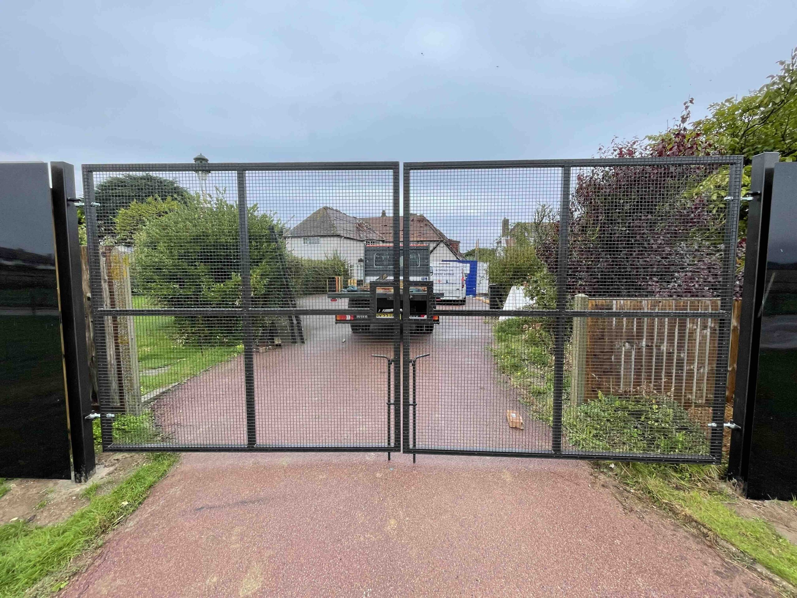 Construction site gates for Devon